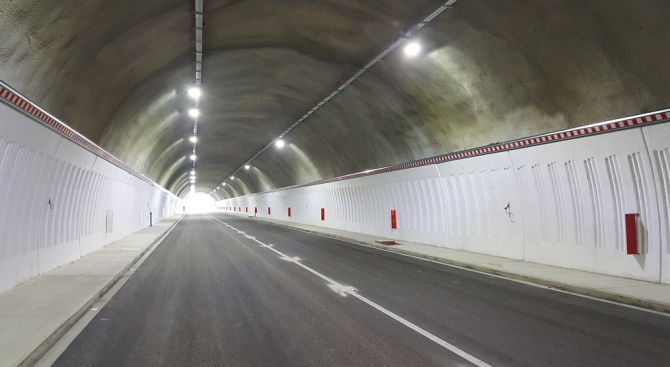 Инвестират над  3,2 млн. лв. в ремонта на тунел &quot;Кривия&quot;