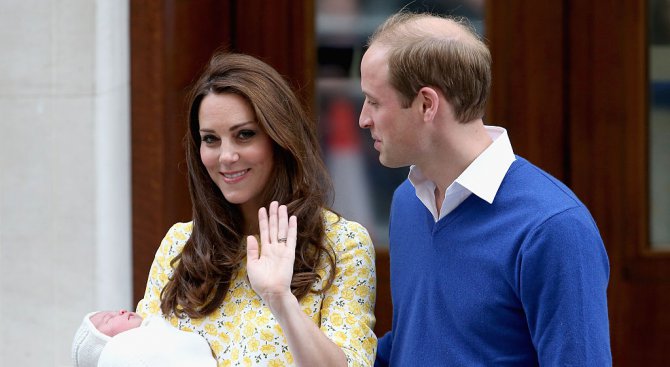 В очакване на кралското бебе: Кейт Мидълтън влезе в болница (обновена+снимки+видео)