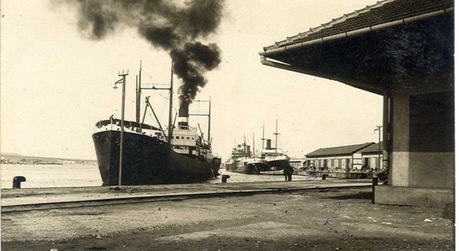 Варненци отбелязват 112 години от създаването на Пристанище Варна (снимки)