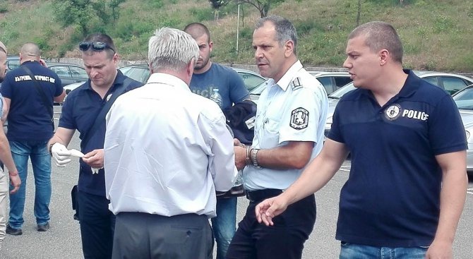 Началникът на КАТ - Благоевград остава в ареста