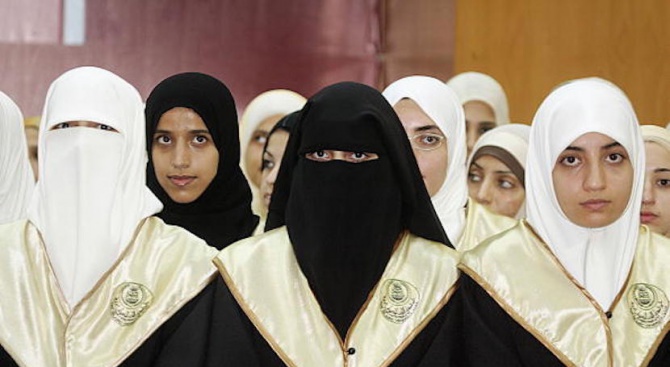 Саудитски шейх: Нека има жени мюфтии