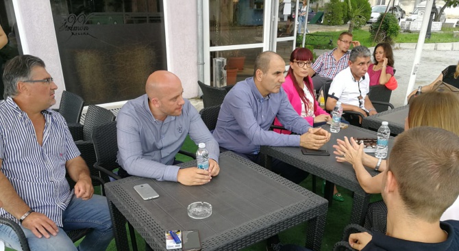 Цветан Цветанов се срещна с общинското ръководство на ГЕРБ - Кресна