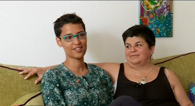 Ето как русенското село Паламарца приема първото у нас законно гей семейство (видео)