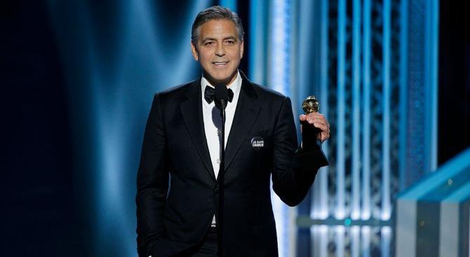 Джордж Клуни е на домашно лечение след катастрофата с мотор 