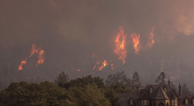  Швеция евакуира цели села заради горски пожари 