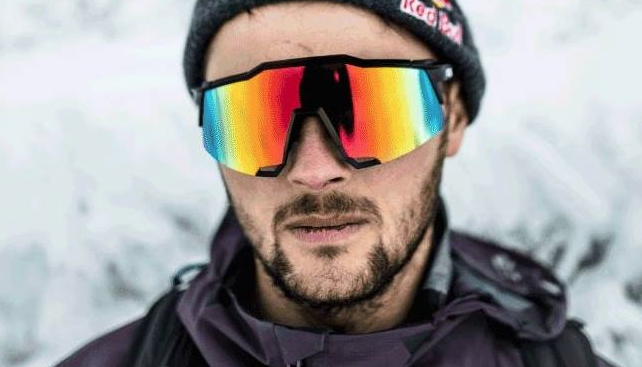 Поляк стана първият човек, спуснал се със ски от К2 (видео)