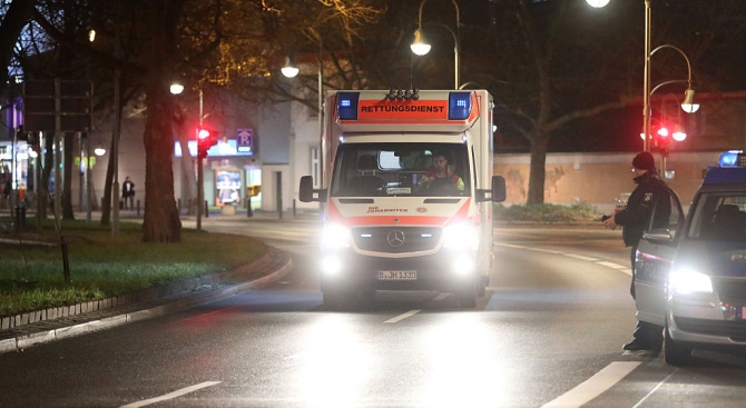 МВнР: Жена и 11-месечно бебе са настанени в болница в Германия след катастрофа