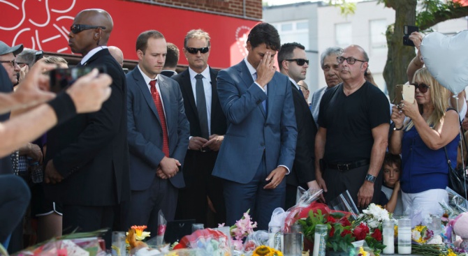 Джъстин Трюдо почете жертвите на атаката в Торонто на 22 юли (снимки+видео)