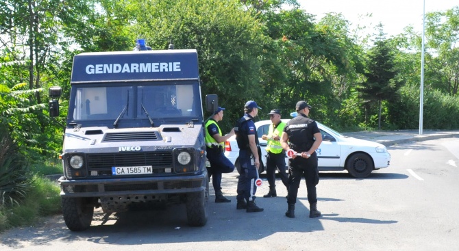 Седем българи, задържани в Турция, са предадени на МВР