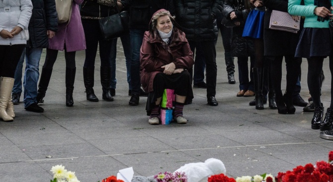 Погребаха убитите в ЦАР руски журналисти