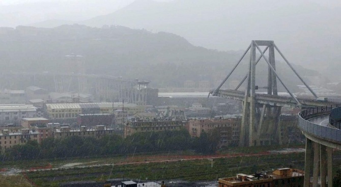 Потвърдена е смъртта на 31 души при срутването на моста в Генуа