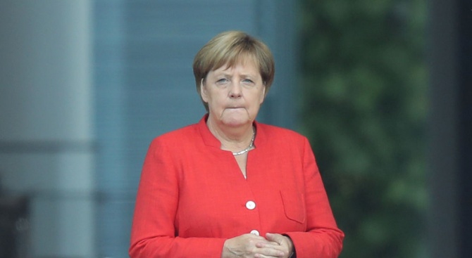 Меркел иска германец да е следващият председател на ЕK, твърди вестник 