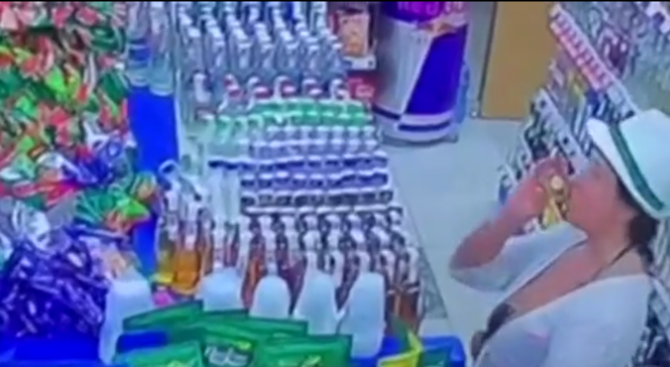 Туристка се налива с алкохол в магазин в „Слънчев бряг”