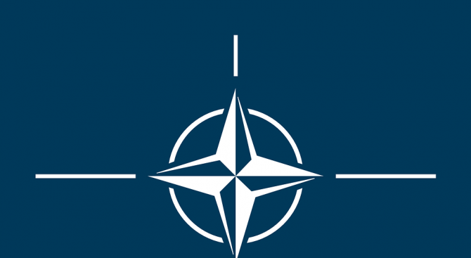 НАТО поканена да наблюдава руските маневри с 300 000 военни