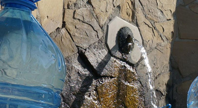 РЗИ забрани за пиене водата от седем чешми в Хасково