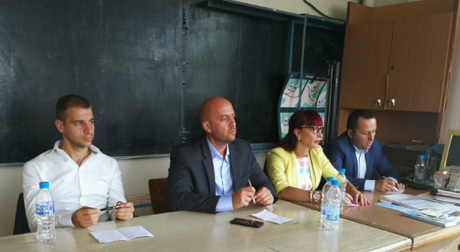 Депутати от ГЕРБ-Благоевград се срещнаха с автоинструктори