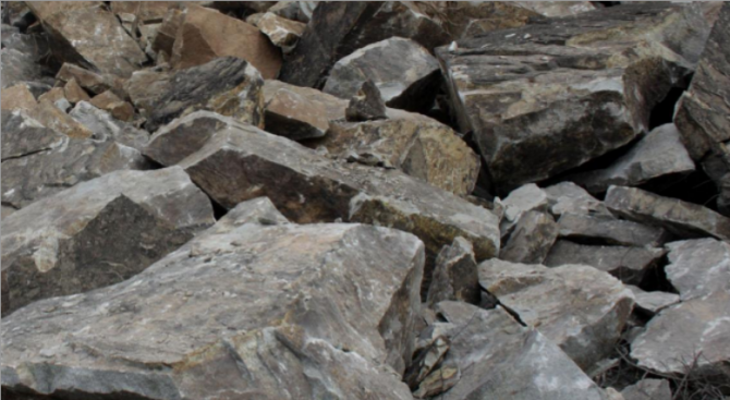 Повишена е опасността от падащи камъни в района на Кресненското дефиле 