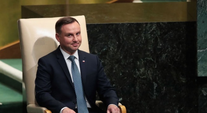Полският президент бе разкритикуван заради думите си, че Европейският съюз не е толкова важен за поляците