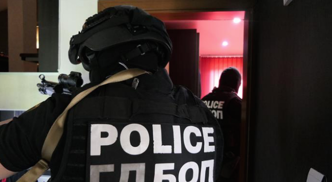 Акция на ГДБОП за обществени поръчки, арестуваха журналисти
