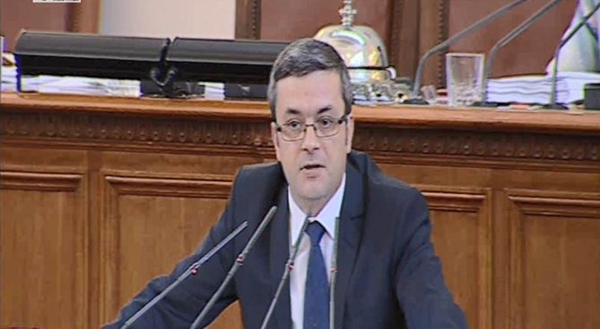 Депутатът от ГЕРБ Тома Биков: Може би трябва на следващия коалиционен съвет да поканим и президента