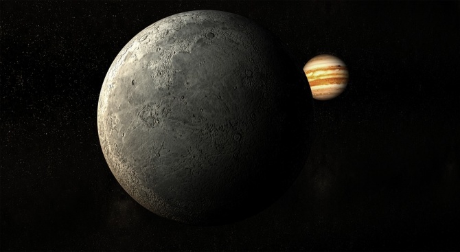 Юпитеровата луна Европа е покрита с огромни ледени шипове