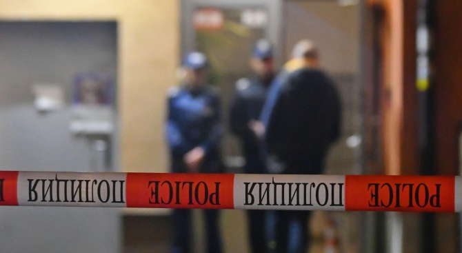 Застреляха млада жена в дома ѝ в София, липсва детето ѝ (снимки+видео)