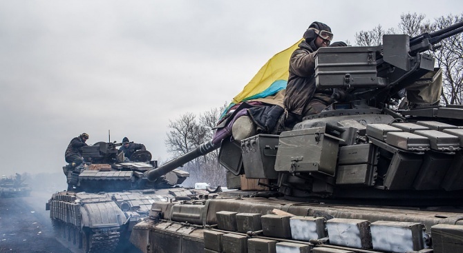 Двама украински войници бяха убити в навечерието на сепаратистките избори в Източна Украйна