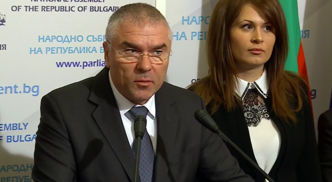 Марешки: И ние може да бъдем извън парламента, но това няма да напълни джобовете на българите