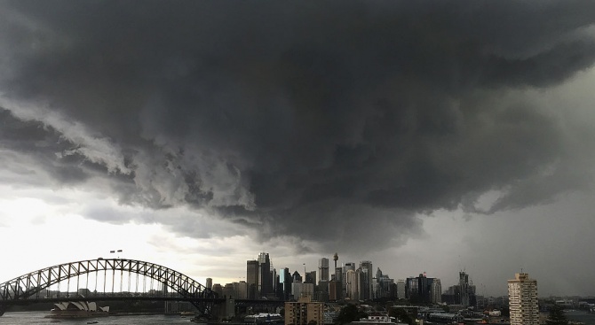 Буря наводни Сидни