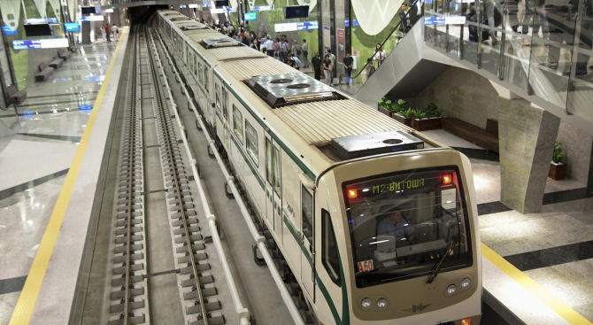 Вижте как ще работят метрото и част от наземния транспорт в новогодишната нощ