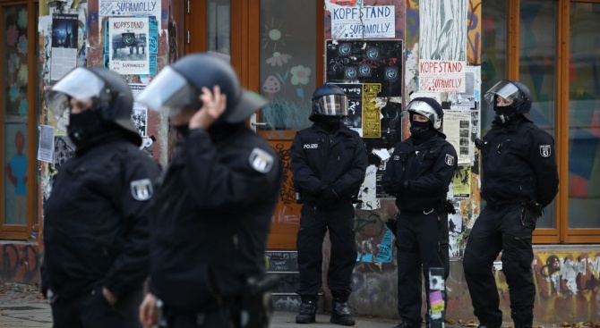 Германският полицейски съюз разкри, че в редиците им има десни радикали