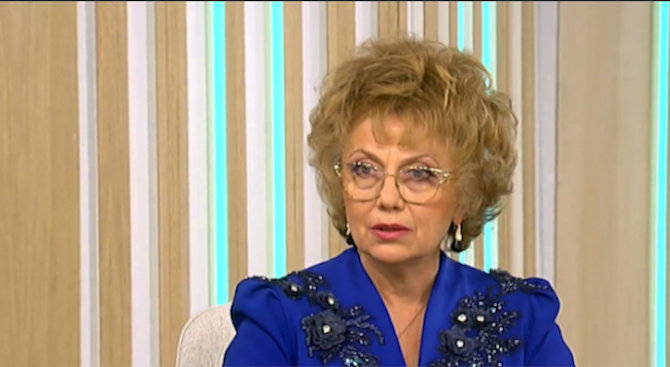 Валерия Велева: Президентът се опитва да изземе ролята на БСП