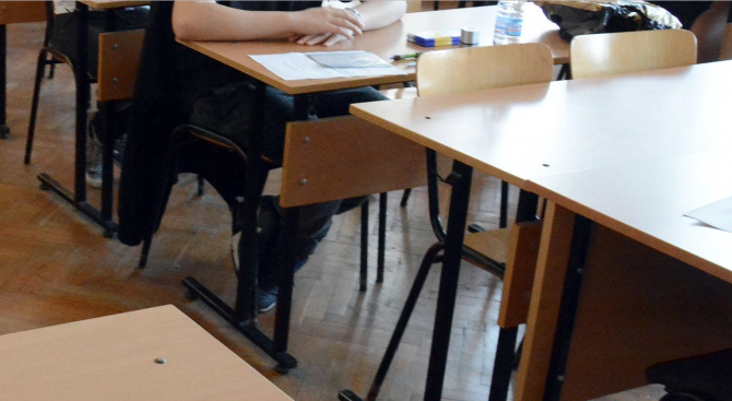 Елитните гимназии в София масово са приемали ученици над планираното