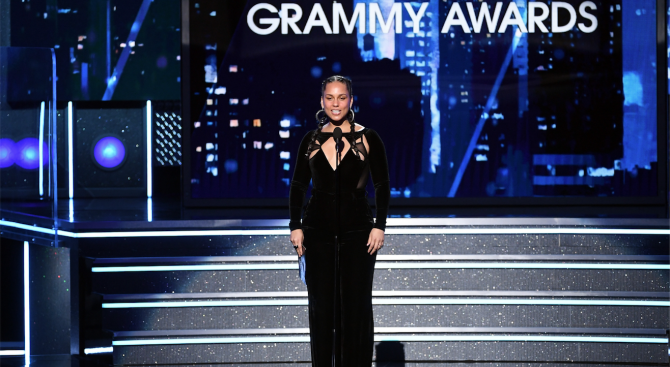 Алиша Кийс ще води церемонията за наградите "Грами" 