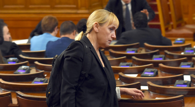 Прокуратурата повдигна обвинение на Елена Йончева за пране на пари 