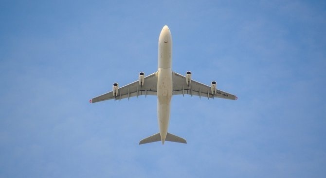Посланикът на Казахстан се надява да бъде открита редовна авиолиния от България