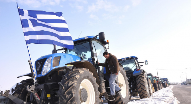 Гръцки фермери обявиха безсрочна блокада на пътя Серес-Солун