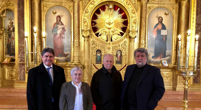 Наградиха Вежди Рашидов с почетния знак "Св. Стефан" в Екзархията в Истанбул