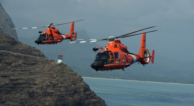 Хеликоптери евакуират пътниците  на круизния кораб, аварирал край Норвегия 