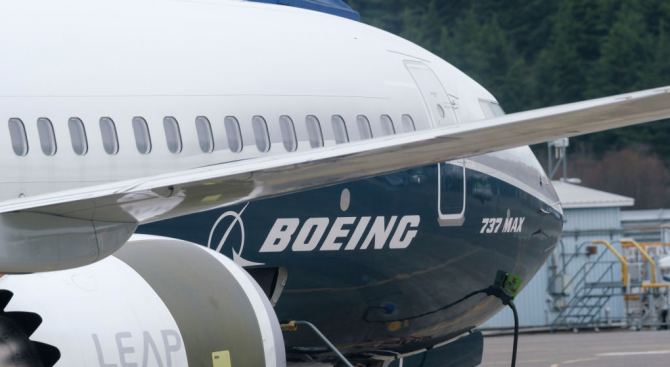 Боинг представи промени в самолетите си 737 МАКС