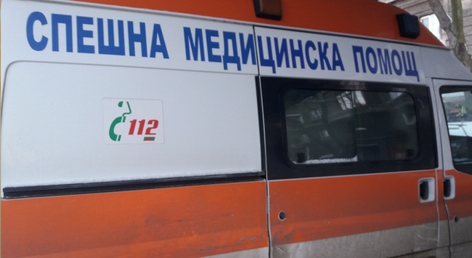 Два камиона се сблъскаха в Шуменско, има загинал и ранен
