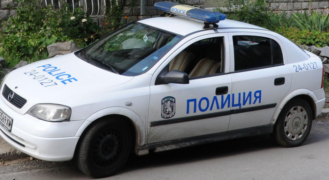 Непълнолетен заплаши и ограби таксиметров шофьор край Габрово 