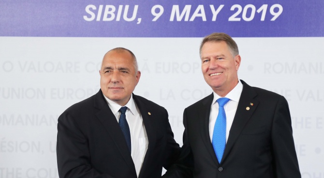 Румънският президент посрещна Борисов в Сибиу