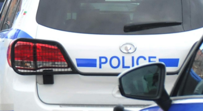 Мъж нападна полицаи в Плевен