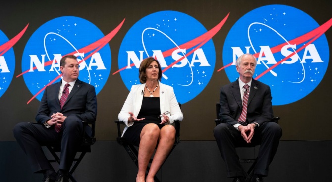 НАСА ще разреши частни пътувания до МКС от следващата година 