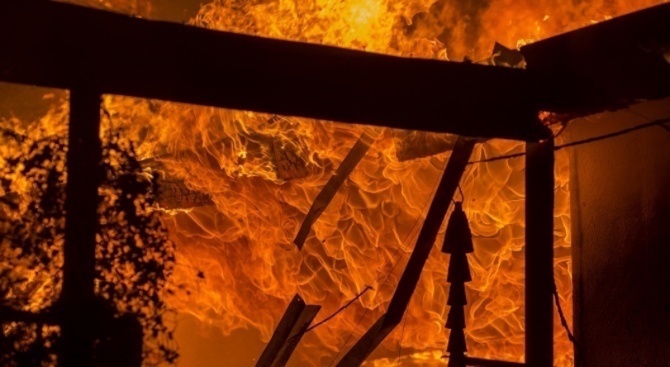 Пожар в апартамент в Габрово