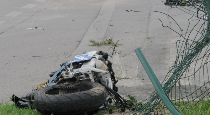 Катастрофа в град Гоце Делчев: Мотоциклетист е с опасност за живота