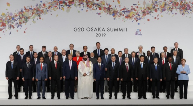 Срещата на Г-20 започна в сравнително хармонична обстановка, но дълбоките различия остават