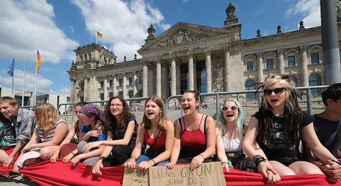 Активисти за климата в Германия и Полша участваха в акции в рамките на "Петъци за бъдещето"