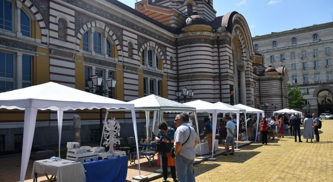 Занаятчии отбелязват Националния си празник в София